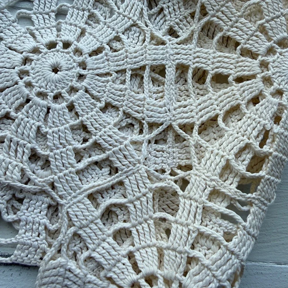 Vintage Hand Crochet Lace Dresser Mat Doily White Cotton 18x12 Floral